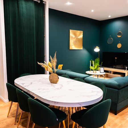 Grand Loft Familial 4 Chambres Avec Parking Prive 쏘뮤흐 외부 사진