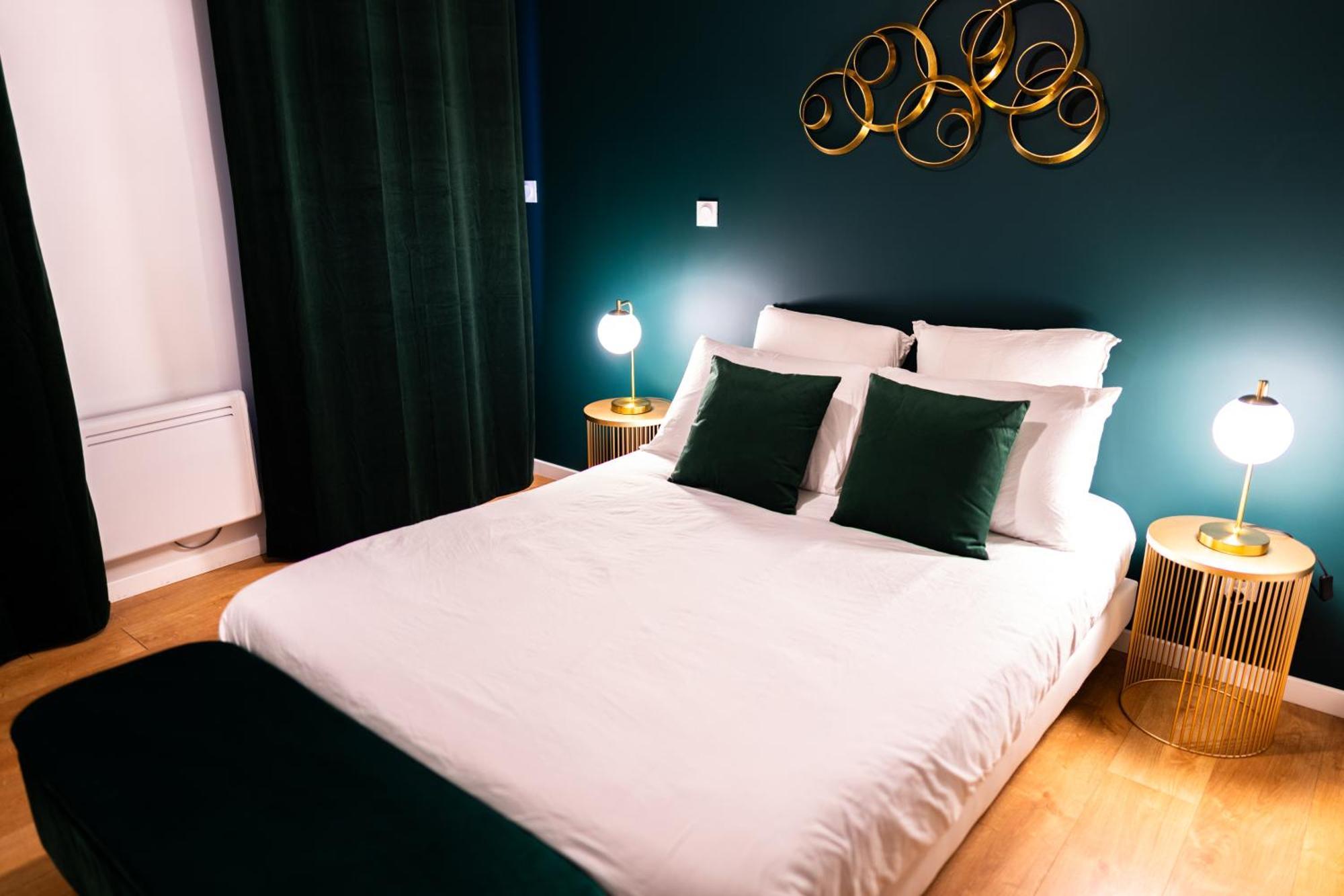 Grand Loft Familial 4 Chambres Avec Parking Prive 쏘뮤흐 외부 사진
