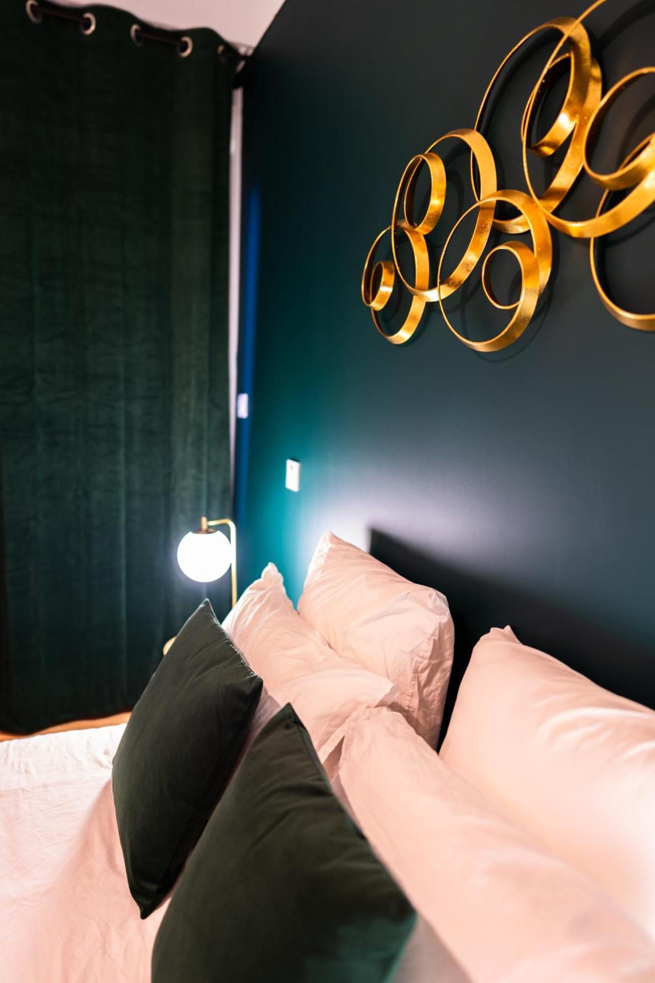 Grand Loft Familial 4 Chambres Avec Parking Prive 쏘뮤흐 외부 사진