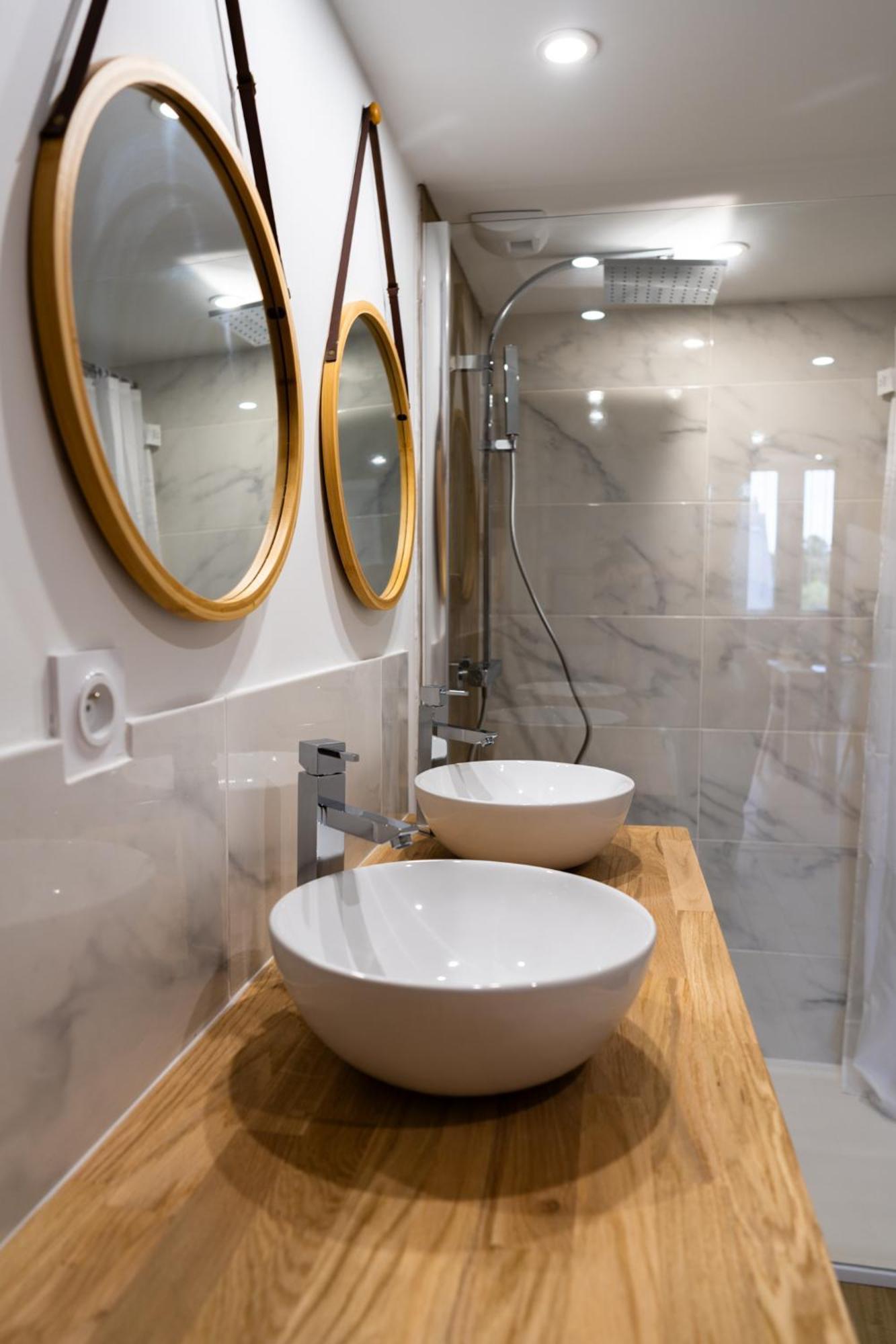 Grand Loft Familial 4 Chambres Avec Parking Prive 쏘뮤흐 외부 사진
